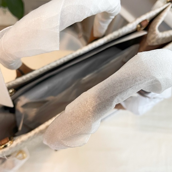 🔥NeW! Michael Kors Mirella Medium Tote Set - Picture 5 of 10